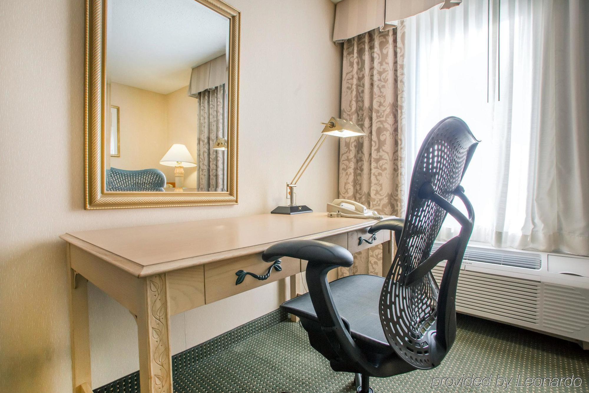 Clarion Hotel