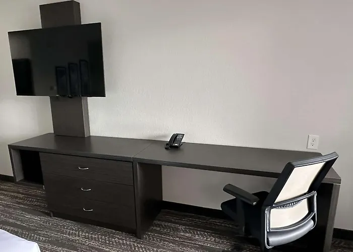 La Quinta Inn & Suites By Wyndham South Holland