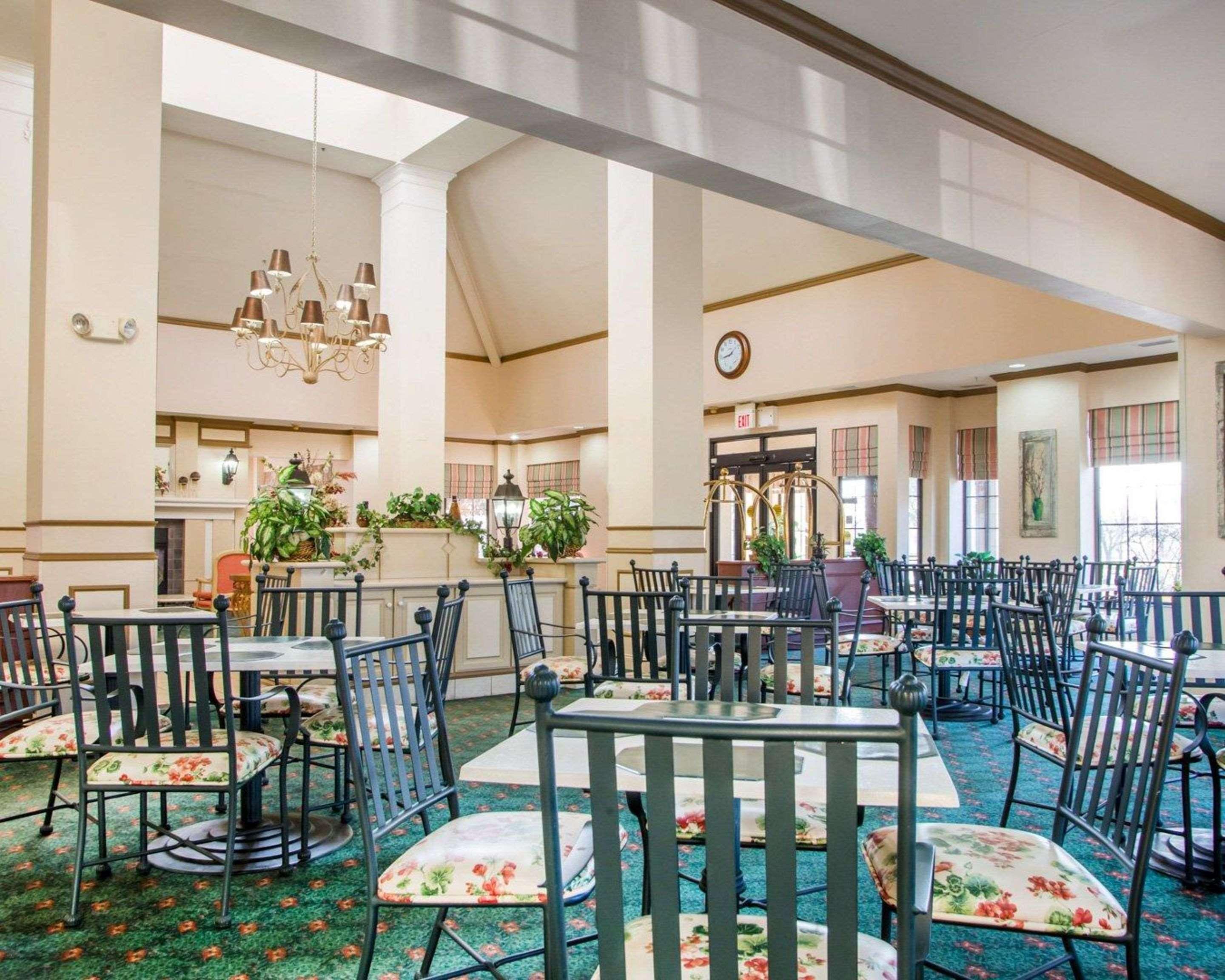 La Quinta & By Wyndham Hotel 3*