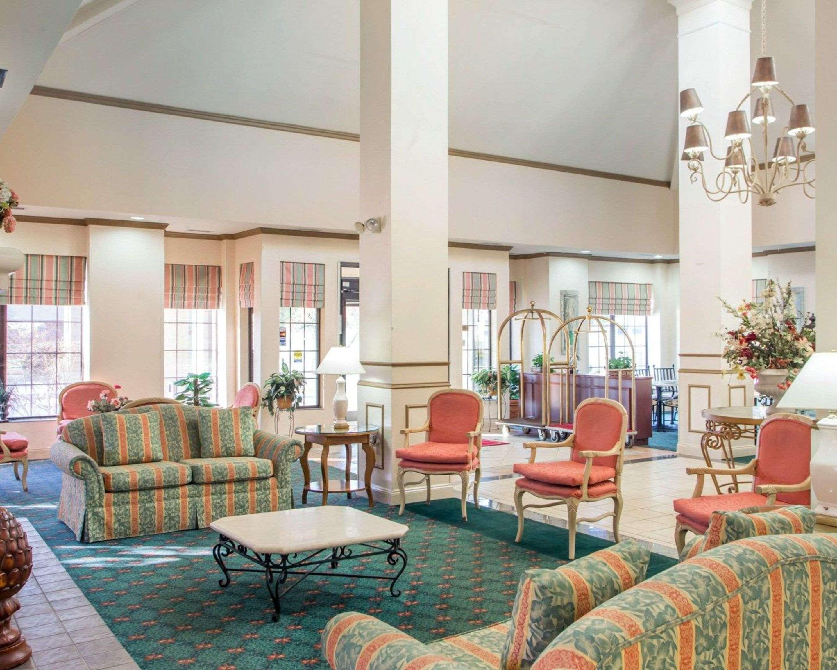La Quinta & By Wyndham Hotel South Holland