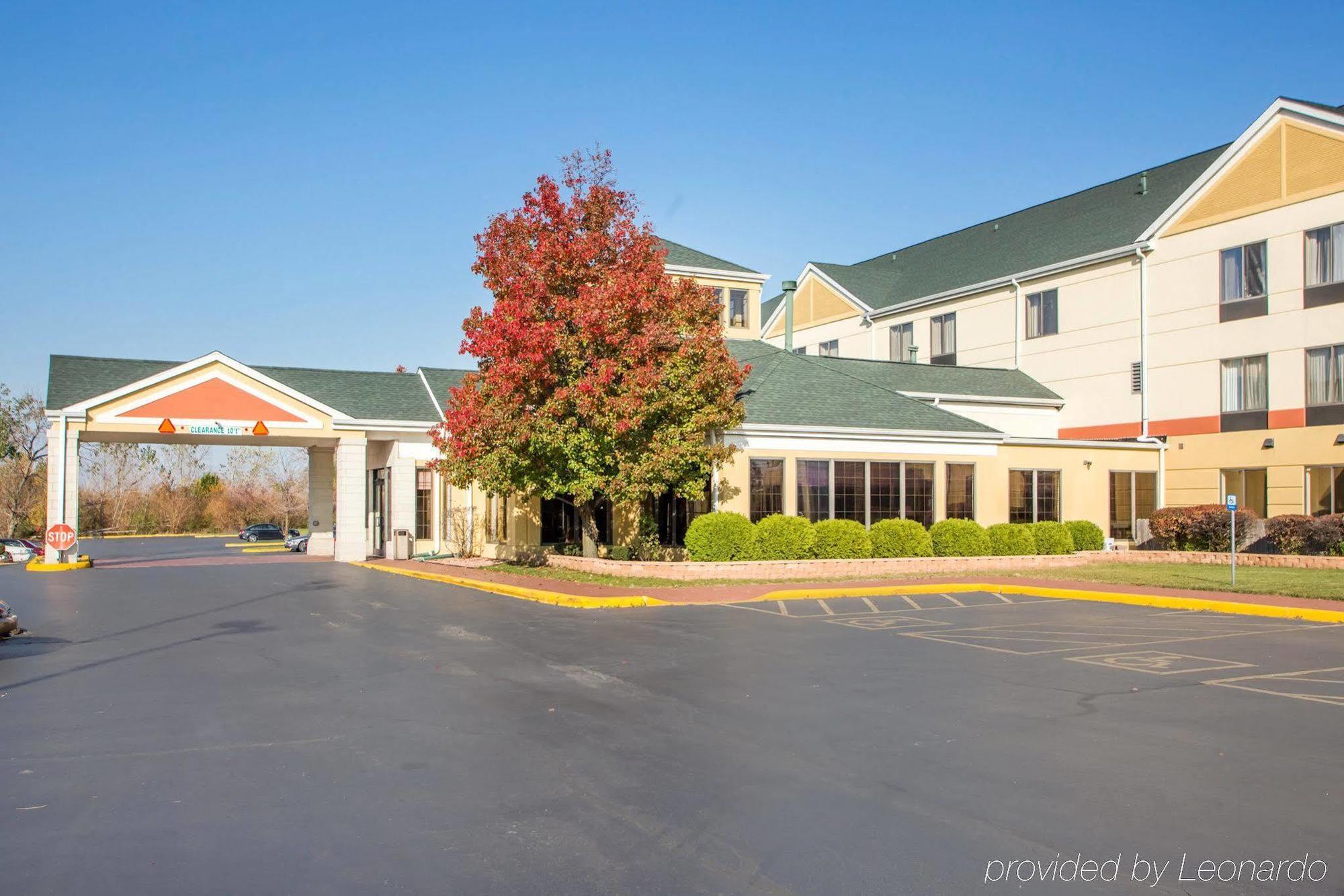 La Quinta & By Wyndham Hotel
